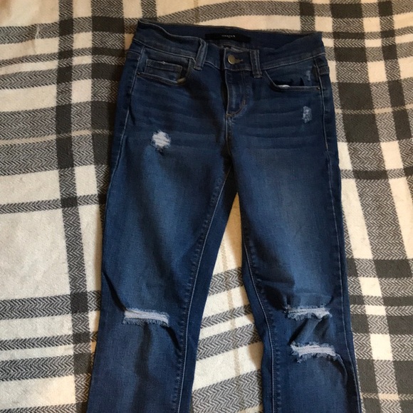 Harper Jeans - Picture 3 of 4